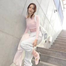 손나은, 은은한 바디 라인 청순 로맨틱! 일상이 더 예쁜 발레코어 슬림 핏 애슬레저룩