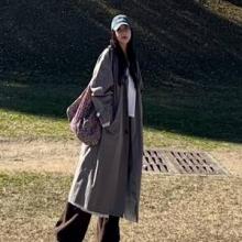 정유미, 훌쩍 떠난 경주! 가을 낭만 제대로 여유로운 루즈핏 트렌치코트 여행룩