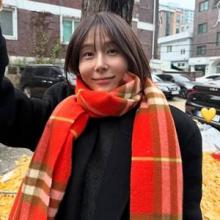김나영, 결혼하고 더 예뻐져! 롱코트에 체크 머플러 여친같은 데일리 윈터룩