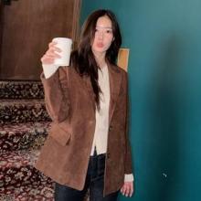 임수향, 재킷 하나로 클래스 완성! 따라하고 싶은 현실 가을템 스웨이드 재킷 데일리룩