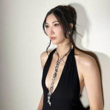 ‘케데헌’ 이재, 종횡무진 글로벌 핫스타! 시스루와 클리비지 스타일도 핫 드레스룩