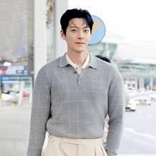 '예비신랑' 김우빈, 10년 열애끝 12월 결혼! 클래식한 유러피안 캐주얼룩 방콕 출국