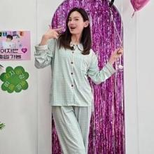 정가은, 47세 싱글맘의 신난 파자마 파티! 슬림 핏 뽐낸 체크 셋업 파자마룩