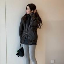 차정원, 패셔니스타의 요즘 최애룩! 아래는 짧게 위는 후드 레이어드 핫한 레더 재킷룩