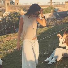 소유, 호주 저녁 노을 제대로 즐겼다! 10Kg 다이어트 슬림 넘어 헐렁 루즈 핏 피크닉룩