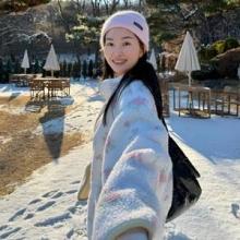 류이서, 아직도 애틋 결혼 5년차! 눈밭에서 손 꼭 잡고 로맨틱 뽀글이 재킷 데이트룩