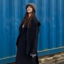 경수진, 요즘 최애룩 공개! 롱 코트에 비니와 케이프 후드 툭 멋스러운 얼죽코룩