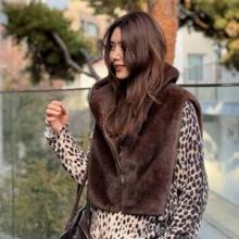 채정안, 조끼와 케이프야? 후드 집업 퍼 베스트 럭셔리 멋 세련된 레이어드룩