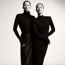 누가 장윤주, 누가 전여빈? 소름 돋는 투샷 쌍둥이 같은 올 블랙 트윈룩