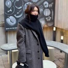 채정안, 머플러야 스웨터야? 알송달송 스타일링 끝판왕 니트 두른 얼죽코룩