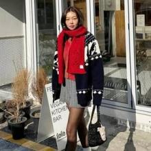 송해나, 집순이 탈출! 생기발랄 겨울 직진 초미니 니트 프레피 데이트룩