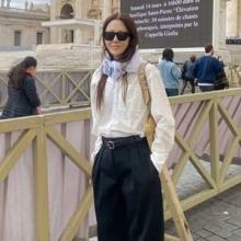 고현정, 스카프 하나 둘렀을 뿐인데! 발렌티노 패션쇼를 우아하게 빛낸 스카프&셔츠 나들이룩