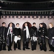 방탄소년단, 광화문 무대의상 누가 만들었나? 동양적 아방가르드 패션 '관심폭발'