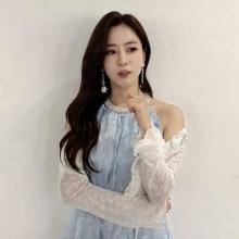 함은정, 중국 청두 팬심 흔든 걸그룹 요정 핏! 블루 슬리브리스 러플 드레스룩