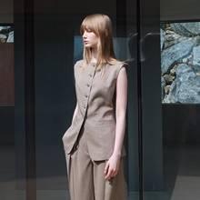 '여성 캐릭터캐주얼' 모조, 일상 속 고요한 존재감 2026 섬머 컬렉션 공개