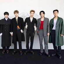 엔하이픈, 밀라노가 발칵! 프라사 패션쇼 사로잡은 6인6색 테일러드 코트룩
