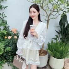 홍수아, 레이스와 쇼츠 셋업 소녀소녀해! 중국 항저우 접수한 걸리시 러블리룩