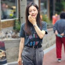 오나라, 레터링 티셔츠 하나로 끝! 10년은 더 어려진 미니멀 섬머 데일리룩
