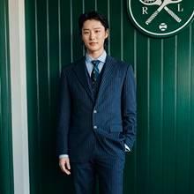가수 우즈, 몰라볼 뻔! 윔블던의 젠틀맨 스트라이프 쓰리피스 수트룩