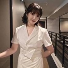 이유리, 재킷이야 원피스야? 도쿄에서 빛난 우아한 품격 화이트 셔츠 원피스룩