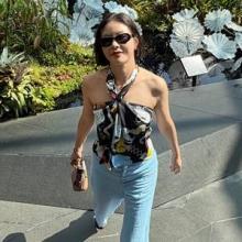 박하나, 싱가포르 백리스 뒤태미! 시원하게 드러낸 백리스 홀터넥 톱 바캉스룩