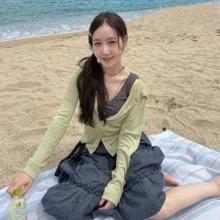 진지희, 로맨틱 바닷가 피크닉! 도트 민소매 원피스에 카디건이 찰떡 로맨틱 섬머 비치룩