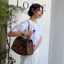 수현, 올 화이트가 럭셔리! 화이트 셋업으로 뽐낸 40대의 우아한 콰이어트 럭셔리룩