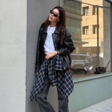 채정안, 가을 멋 제대로! 레더 재킷에 체크 셔츠까지 50대 힙한 언니의 간절기룩