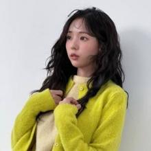 채수빈, 봄을 먼저 입었나? 청초미 터진 옐로 카디건 상큼 러블리 가을 데일리룩