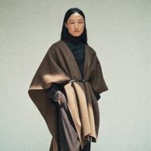 가볍게 툭 걸치면 가을 멋녀! 일교차 큰 요즘 케이프 걸칠 때 간절기 케이프룩