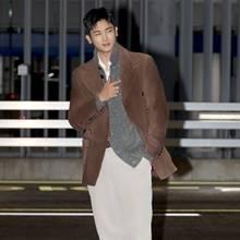 박형식, 가을 타는 남자! 스웨이드 코트부터 신발까지 클래식한 유러피안 신사룩