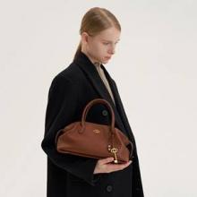 아떼 바네사부르노 액세서리, 이젠 만두백! 르봉•봉봉•프릴•드망 백 이어 시그니처 백 노린다