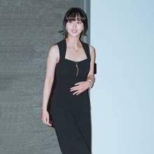 [패션엔 포토] 김소현 맞아? 몰라보게 달라진 성숙한 미모 매혹적인 블랙 원피스룩 