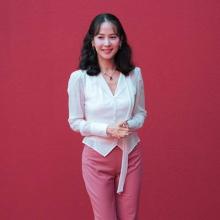 [패션엔 포토] 조여정, 성수동 흔든 40대의 러블리! 찰랑찰랑 머리와 러블리 핑크 나들이룩