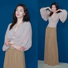 [패션엔숏] 전지현, 우아한 한남동 외출! 불변의 미모 하늘거리는 실크 드레스룩