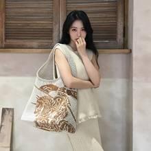 신예은, 올 여름엔 그물 가방! 보기만해도 쿨하고 속보이는 보헤미안 섬머룩