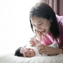 출산 23일째 손담비, 딸 해이 얼굴 공개...알콩달콩 꿀 뚝뚝 모녀 다정샷 