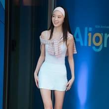 [패션엔 포토] 아이린, 결혼하고 더 예뻐진 새댁...한줌 개미허리 뽐낸 테크니컬 요가룩