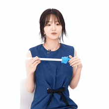 [그 옷 어디꺼] 조이현, 풋풋한 데이트룩에 딱! 내추럴한 리본 벨트 원피스 어디꺼?