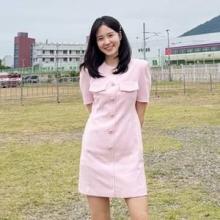 장예원 아나, 여름 원피스의 정석! 러블리한 단아미 베이비 핑크 원피스룩