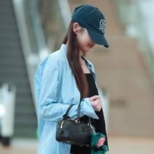 [패션엔 포토] 아이브 장원영, 쇼츠와 셔츠 조합! 보기만해도 쿨하고 힙한 핫섬머룩
