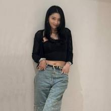 오윤아, 19살 아들 엄마의 힙한 불금 룩! 자신감 폭발 Y2K 무드로 기분 낸 스트릿룩