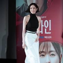 [패션엔 포토] 이다희, 찜통 더위엔 백리스! 시선 싹쓸이 치명적인 홀터넥 드레스룩
