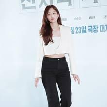 [패션엔 포토] 채수빈, 재킷은 짧게! 은근히 섹시한 남다른 크롭 슈트핏