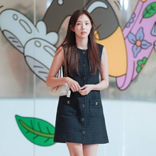 [패션엔 포토] 채수빈, 요조숙녀 자태! 시대를 초월한 단아한 트위드 원피스룩 