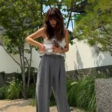 채정안, 35도 폭염에 등 시원하게 노출! 48세 패셔니스타의 스트랩 톱 핫섬머 데일리룩