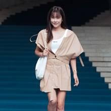 [패션엔 포토] 현영, 한층 젊어진 비주얼! 상큼발랄 구조적인 비대칭 원피스룩