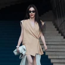 [패션엔 포토] ‘태국댁’ 신주아, 하의는 어디에? 과감한 롱 테일 하이브리드 드레스룩 