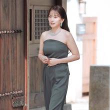 [패션엔 포토] 천우희, 시선올킬 오프숄더의 품격! 절제된 고혹미 튜브톱 슈트룩