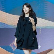[패션엔 포토] 수지, 블랙 드레스 하나로 올킬! 강남 들썩인 청순&시크 미니 원피스룩